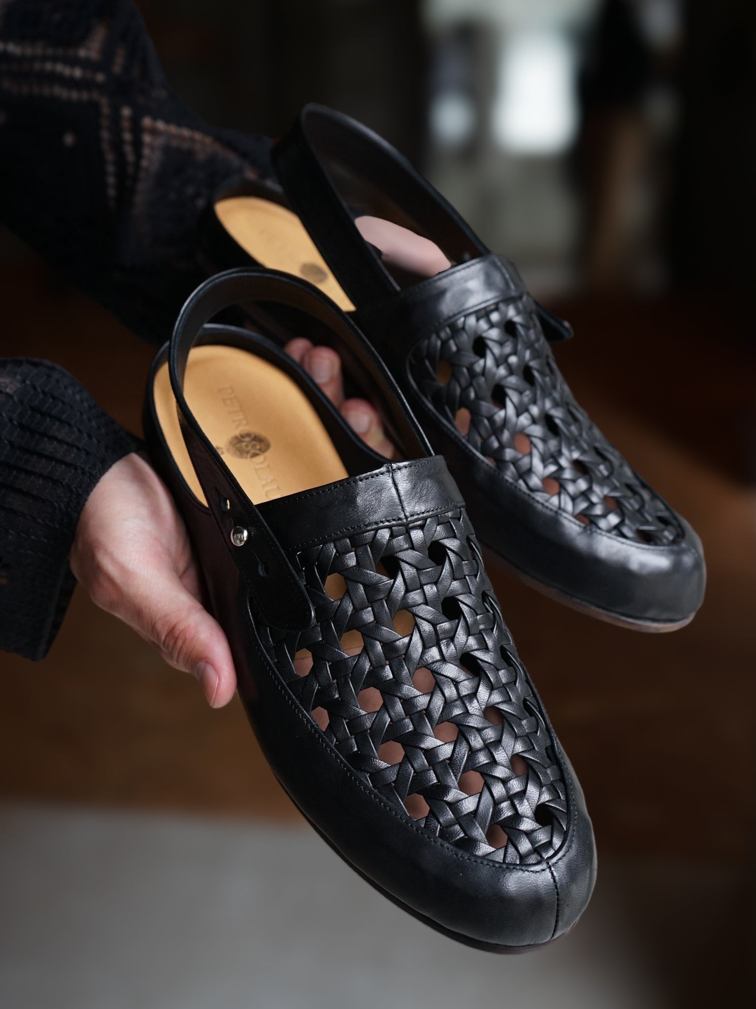 PETROSOLAUM "cage sandal"