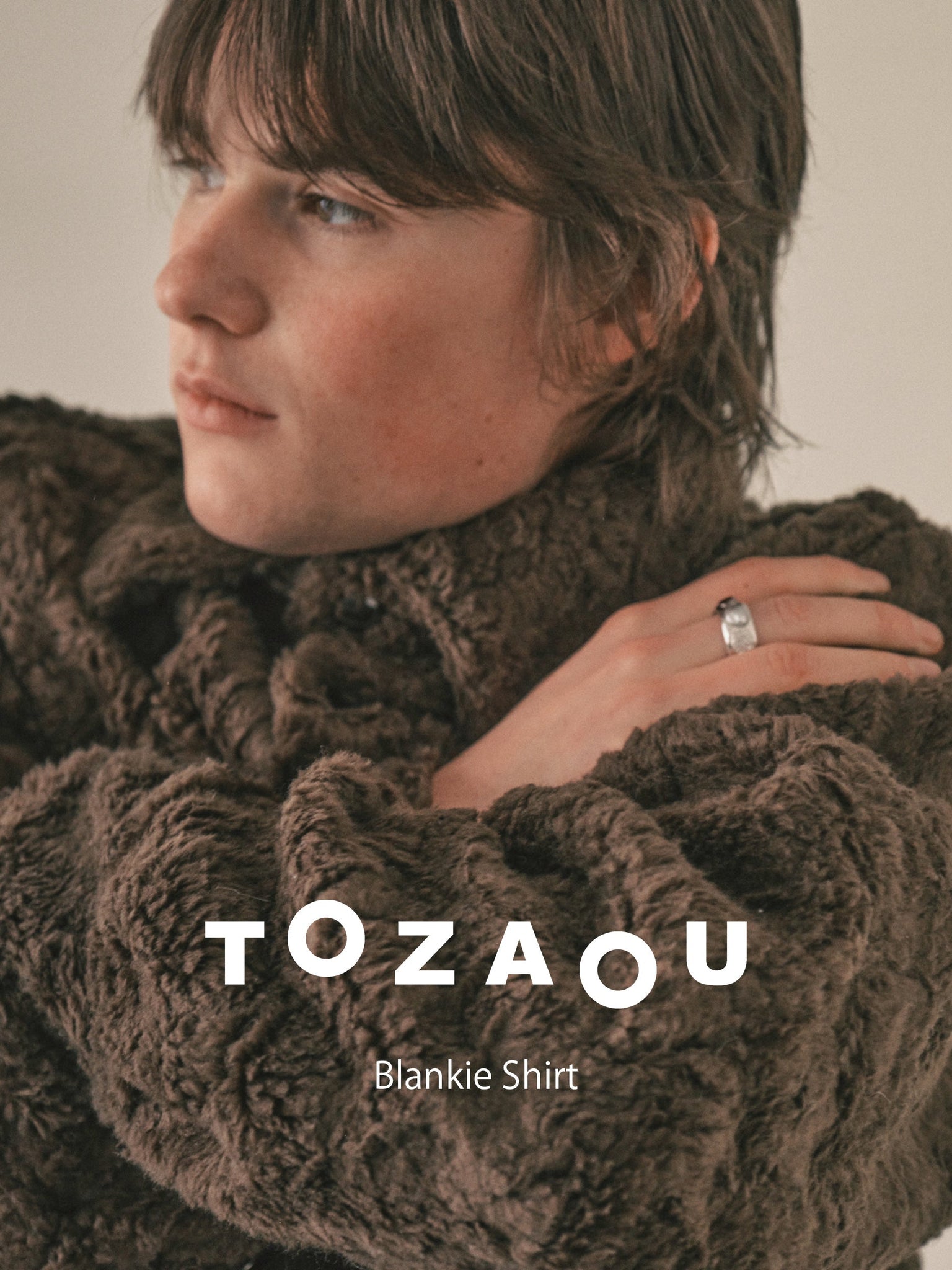 TOZAOU "Blankie Shirt"