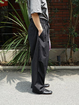 Blanc YM Soft Cotton Knee Tuck Pants　ソフトコットンニータックパンツ 通販 ブラック 着用イメージ