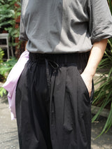 Blanc YM Soft Cotton Knee Tuck Pants　ソフトコットンニータックパンツ 通販 ブラック 着用イメージ