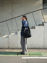 yorozu yorozu SHOPPER ヨロズショッパー ブラック 通販 
着用イメージ