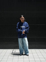 F/CE. RE JYVASKYLA SWEATSHIRT リ ユヴァスキュラ スウェットシャツ 通販 ブルー 着用イメージ
