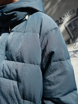 F/CE. Hoodie puffer jacket (F/CE.×DIGAWEL) エフシーイー ディガウェル フーディーパファージャケット 通販 ブルー 着用イメージ