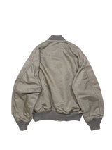 INNAT (インアット)
"HAND-DYED BOMBER JACKET"GRAY
通販 グレー