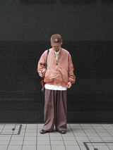 INNAT HAND-DYED BOMBER JACKET ハンドダイボンバージャケット 通販 ピンク
着用イメージ