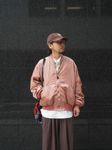 INNAT HAND-DYED BOMBER JACKET ハンドダイボンバージャケット 通販 ピンク
着用イメージ