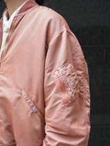 INNAT HAND-DYED BOMBER JACKET ハンドダイボンバージャケット 通販 ピンク
着用イメージ
