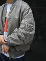 INNAT (インアット)
"HAND-DYED BOMBER JACKET"GRAY
通販
着用イメージ
