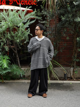 INNAT インアット V-NECK LINE BORDER SWEATER Vネックラインボーダーセーター 通販 グレー 着用イメージ