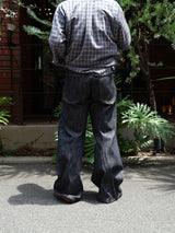 NVRFRGT (ネヴァーフォーゲット)"3D TWISTED WIDE LEG JEANS"
RAW INDIGO
通販
着用イメージ