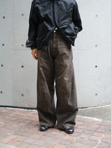 NVRFRGT (ネヴァーフォーゲット)"3D TWISTED WIDE LEG JEANS"MUD FADED BLACK
通販
着用イメージ