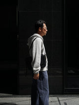 SimplyComplicated シンプリーコンプリーケーテッド KNITTED ZIP HOODIE ニッテッドジップフーディー 通販 ヘザー 着用イメージ
