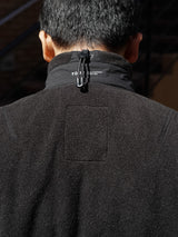 YDOT ワイドット "TECH FLEECE CIRCLE ANORAK VEST" テックフリースサイクルアノラックベスト BLACK 通販 着用イメージ