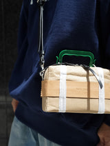 beta post cardboardic carton bag カードボーディックカートンバッグ 通販 ブラック 着用イメージ