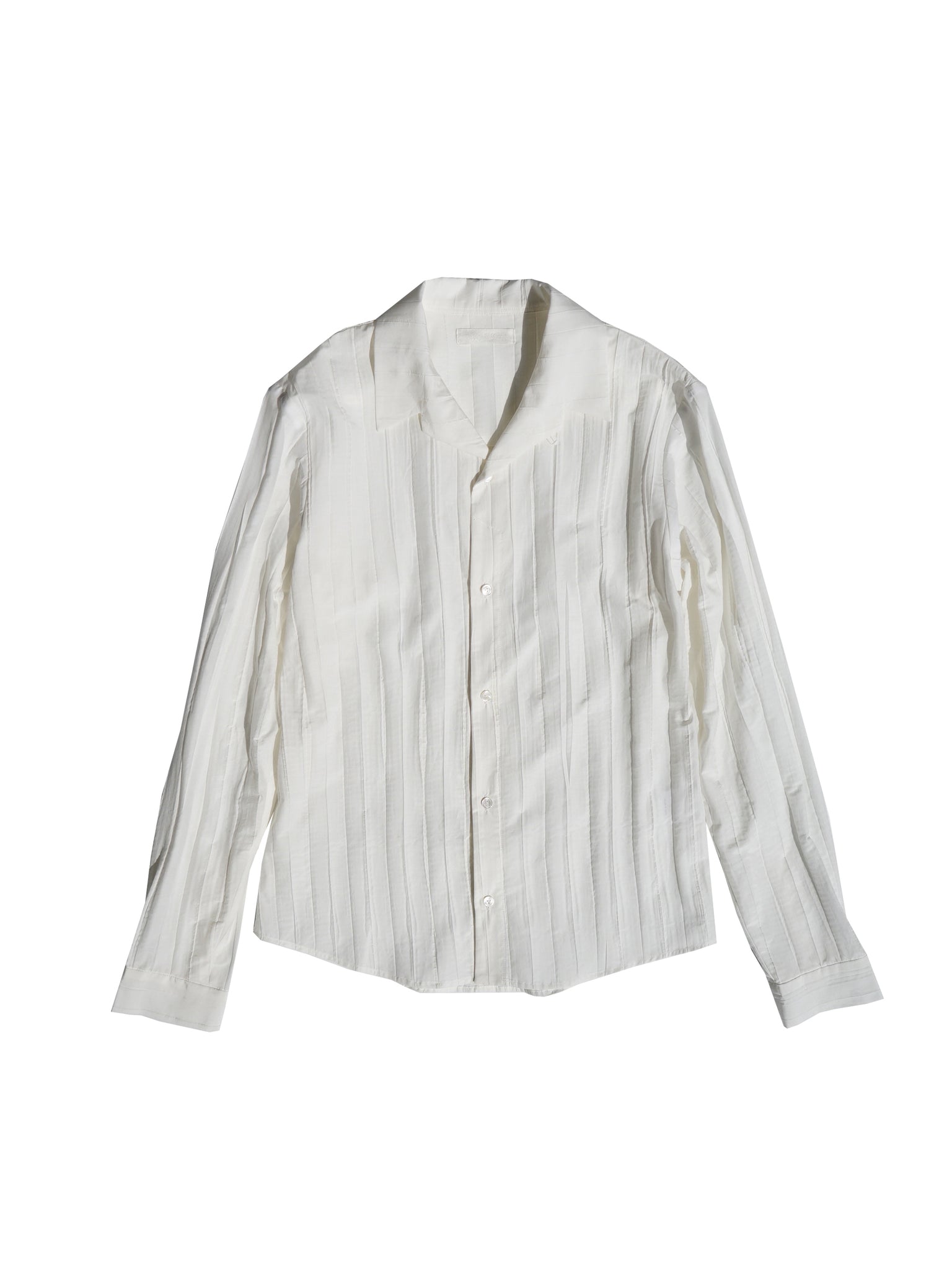 노부유키 마츠이 "Tied open collar shirts"