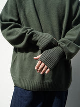 superNova. スーパーノヴァ "Whole Garment Crew - Wool / Cashmere / Silk" ホールガーメントクルーネック ウールカシミヤシルク 通販 オリーブ 着用イメージ